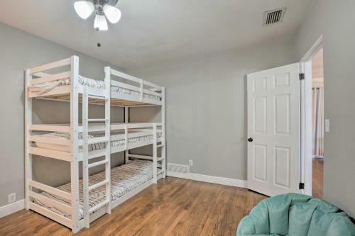 Sunny Clearwater Home - 5 Mi To Beach And Park!