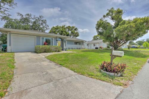 Sunny Clearwater Home - 5 Mi To Beach And Park!