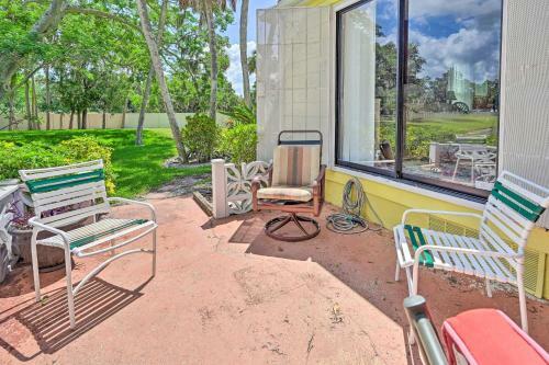 Colorful Ellenton Escape With Lanai And Pond View