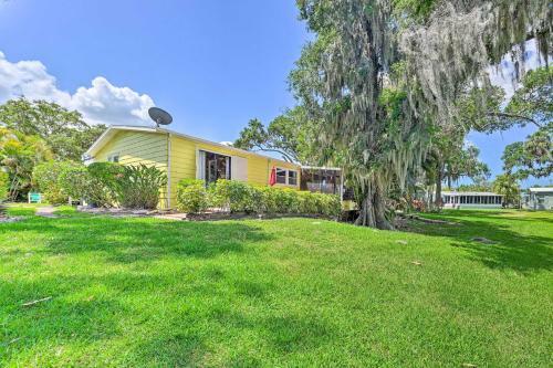 Colorful Ellenton Escape With Lanai And Pond View