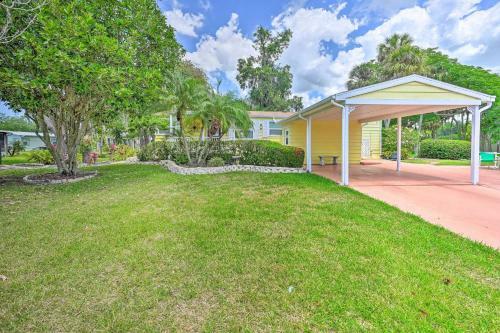 Colorful Ellenton Escape With Lanai And Pond View