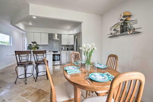Newly Remodeled Gem On Homosassa River Canal!