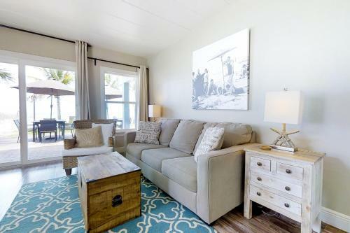 Bungalow Beach Place 1