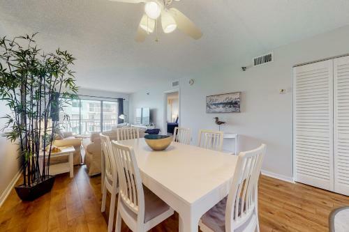 Water View 404