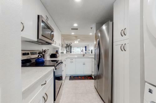 Water View 404