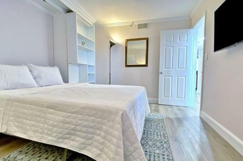 Lighthouse Pointe 502