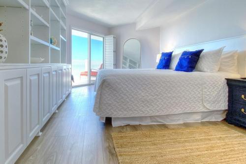 Lighthouse Pointe 502