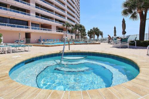 Crescent Beach Club I 14f