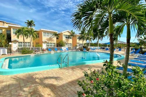 Barefoot Beach Resort A209