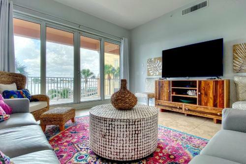 Harborview Grande 207