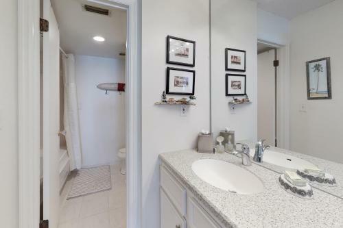 Lighthouse Pointe 103