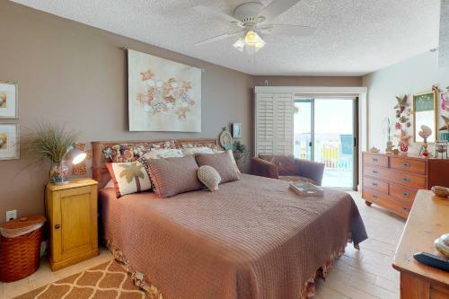 Lighthouse Pointe 103