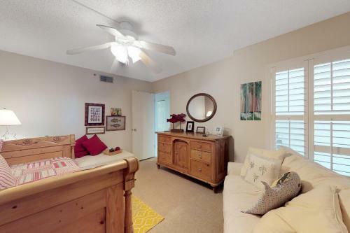 Lighthouse Pointe 103