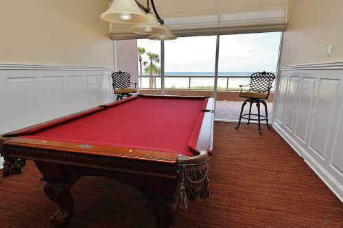 Crescent Beach Club II 17a