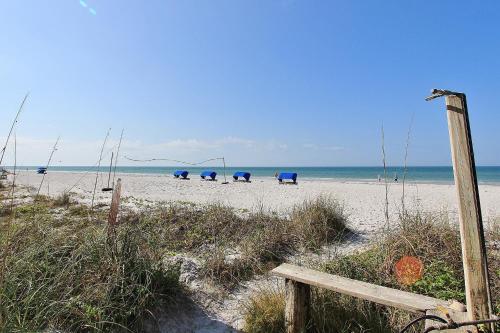 Sea Gate 205