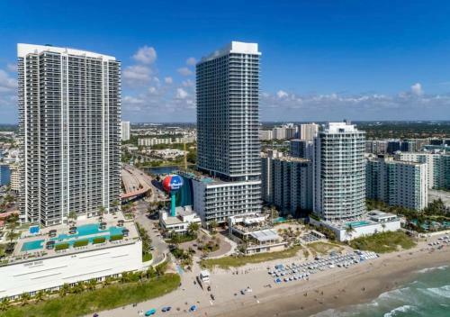 Amenities 2br Insane Ocean View Balcony Beachfront Resort Amazing Pool