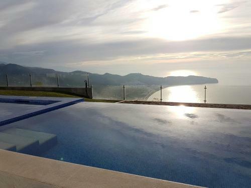 Luxury Villa With 360 Panoramic Views Heated Pool Spa