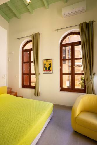 Byblos Villa Walking Distance To Everything W/heated Pool & Bbq