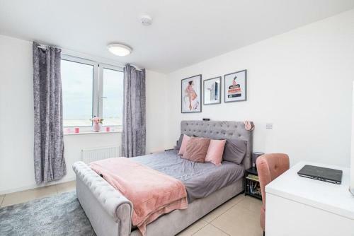 Enfield Modern Apartment