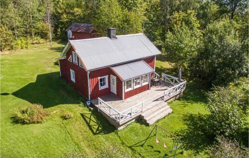 Amazing Home In Unden�s With 3 Bedrooms