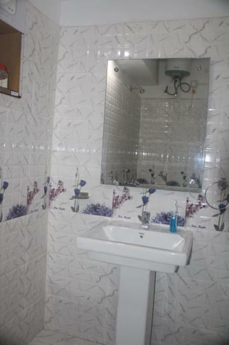 Insignia Beach Serviced Suites & Apartment Property 2