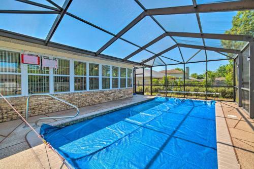 Spring Hill Bungalow With Heated Pool And Lanai!