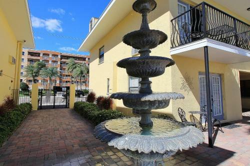 Royal Orleans 111