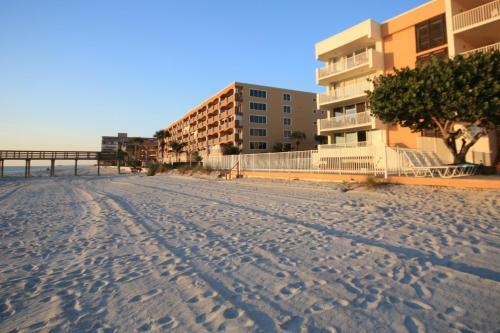 Breakers 204