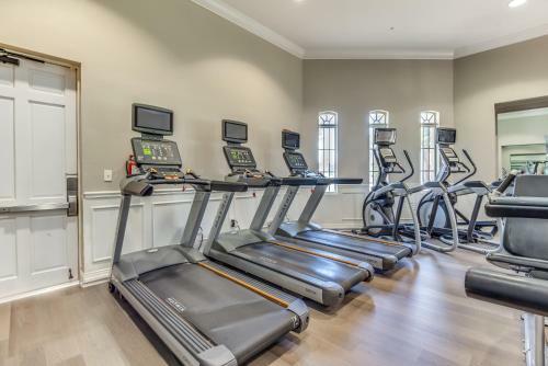 Apartamento Beautiful Lakeview Condo Wprivate Balcony