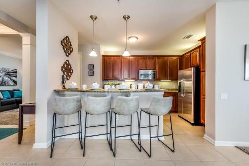 Apartamento Deluxe Condo Wlakeview, Minutes From Universal