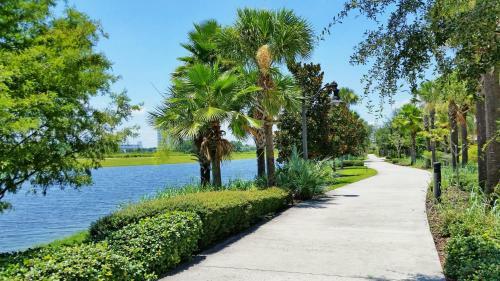 Apartamento Deluxe Condo Wlakeview, Minutes From Universal