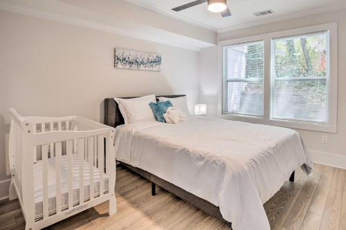 Updated Atlanta Home With Yard, Patio And Grill!