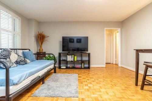 Apartamento Downtown! Private Balcony! 24 Concierge! 11h