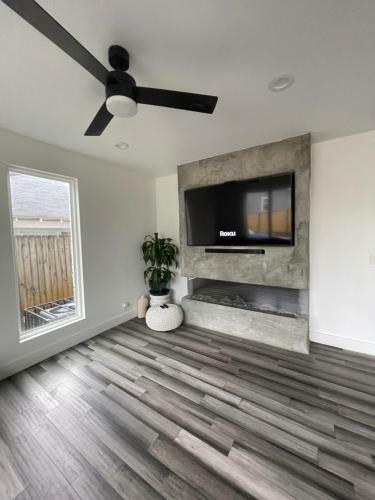 Luxe Home 1 Or 2 Bdrm With Rental Car Option