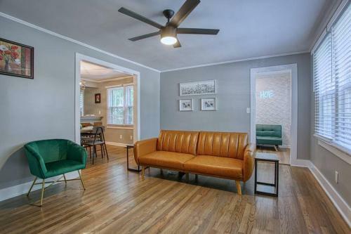 Amazing. 3bd 2ba +selfie Room. Close To Downtown Atl