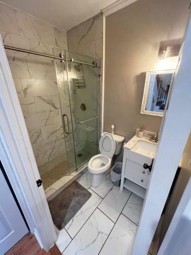 Atlanta Unit 2 Best Kept Secret Private Room 3 Private Bathroom