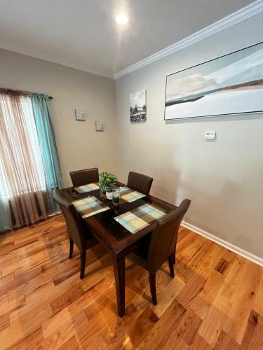 Atlanta Unit 2 Best Kept Secret Private Room 3 Private Bathroom