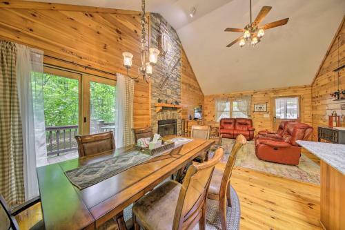 Peaceful Ellijay Cabin With Grill, Resort Pool!