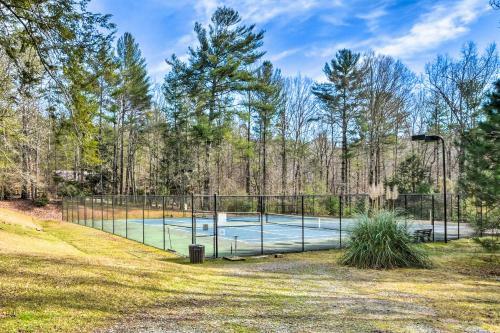 Peaceful Ellijay Cabin With Grill, Resort Pool!