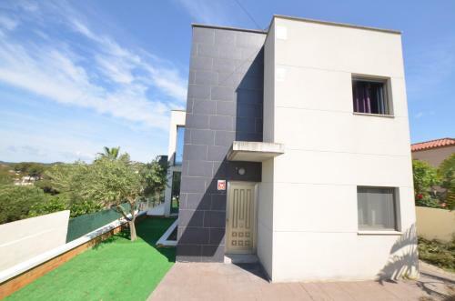 Villa Arimar 14 Persons Lloret De Mar