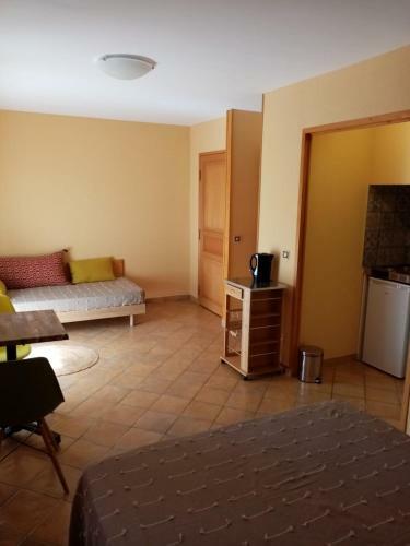 Hostal La Villa Rosace