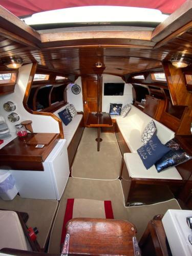 Private Sailing Boat Heart Of City