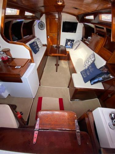 Private Sailing Boat Heart Of City
