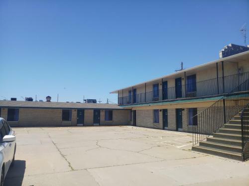 Hotel Travel Inn & Suites