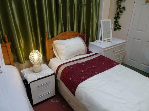 Hostal Charles Inn