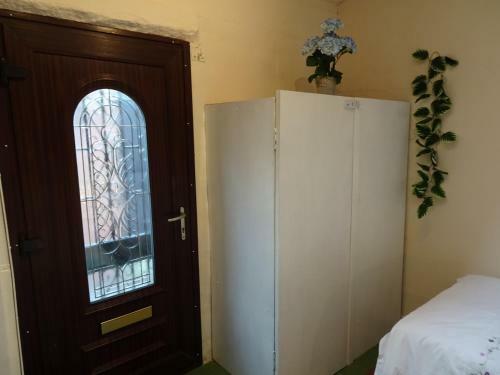 Hostal Charles Inn