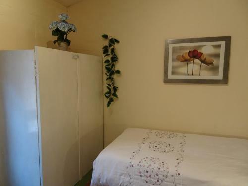 Hostal Charles Inn