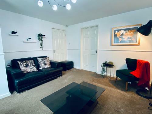 Apartamento Comfortable Manchester House With Conservatory & Parking