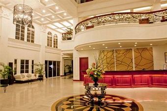 Lewis Grand Hotel