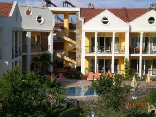 Partmezzo Apart Hotel